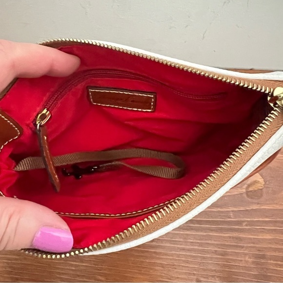 NEW Dooney & Bourke White Italian Leather Embossed Lizard Ginger Pouchette - Picture 7 of 13